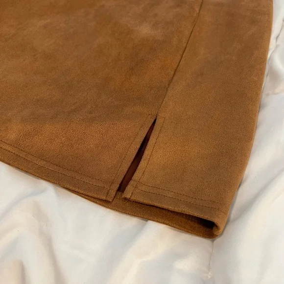 CantonWalker Womens Suede Elastic Waist Side Slit Mini Skirt Brown Medium NWT - Picture 2 of 5